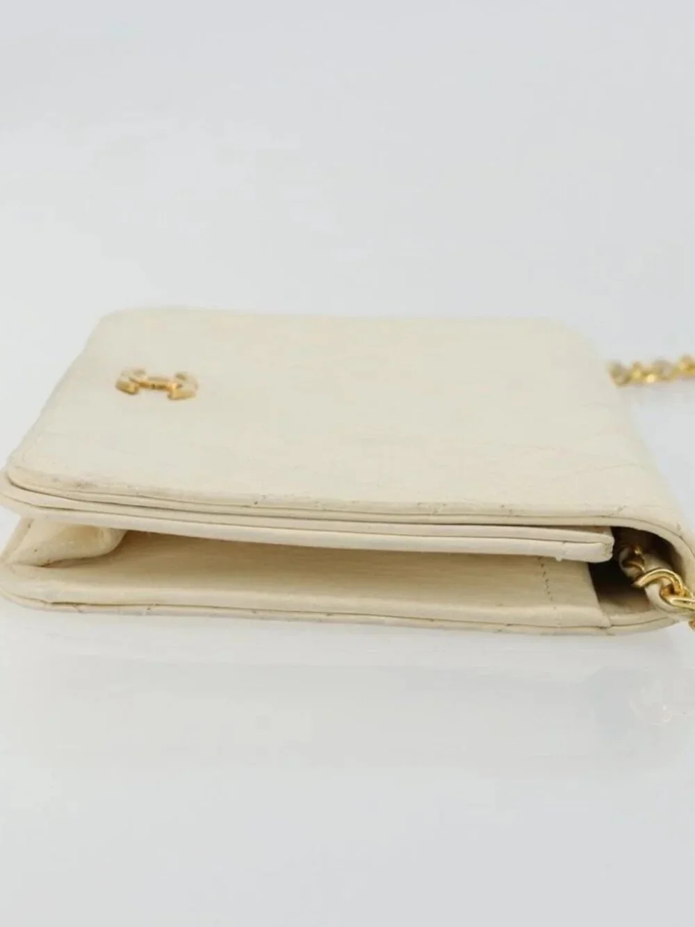 CHANEL Matelasse Chain Shoulder Bag Lamb Skin White Gold CC Auth BA12264